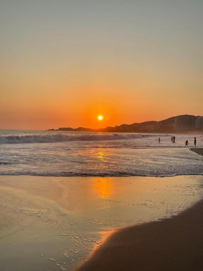 Bay View Grand Marina Ixtapa condo en pie de playa Exterior foto