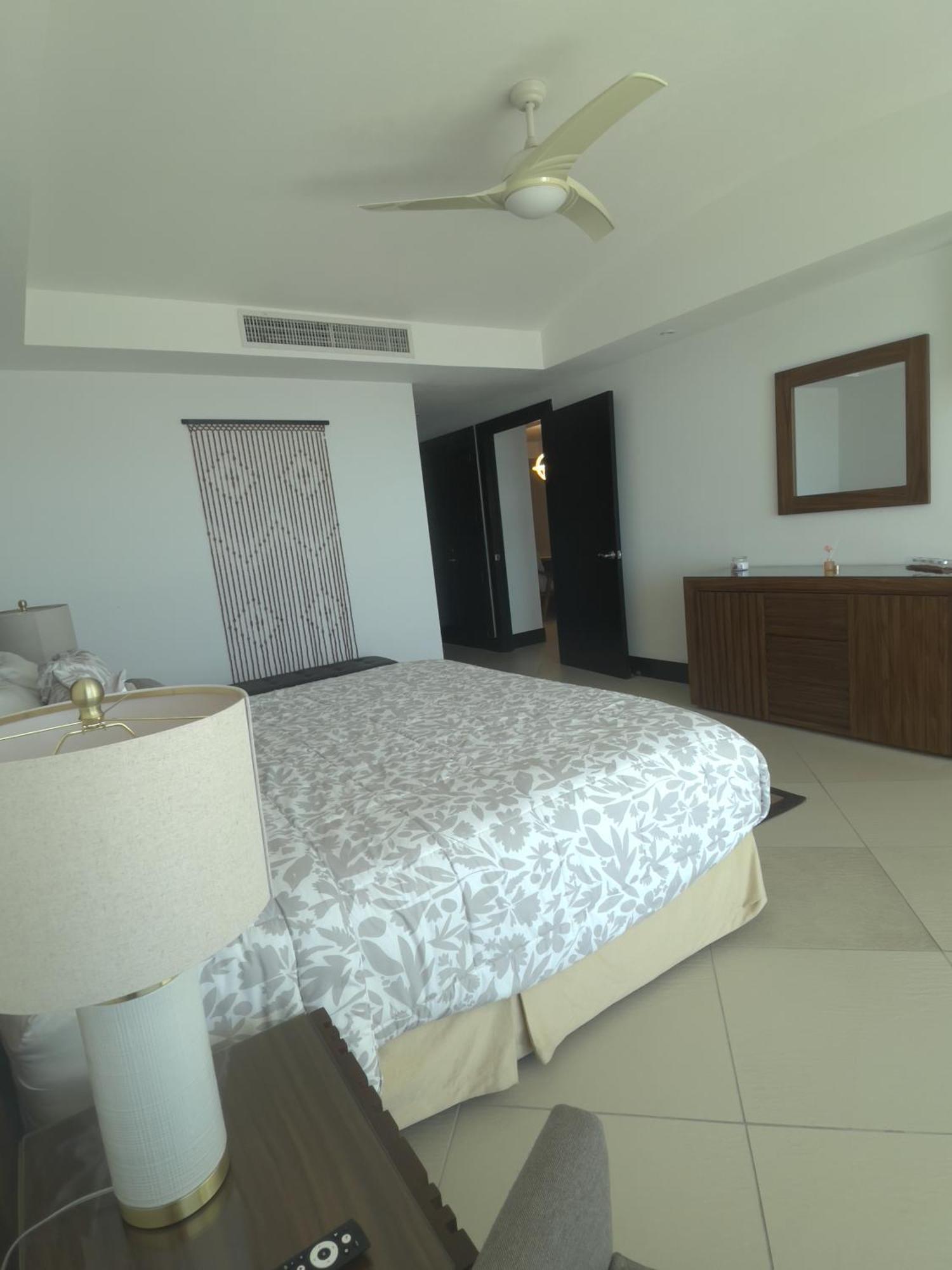 Bay View Grand Marina Ixtapa condo en pie de playa Exterior foto